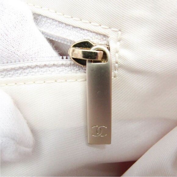 CHANEL Pink CC logo Travel  Ligne Tote - Picture 8 of 16